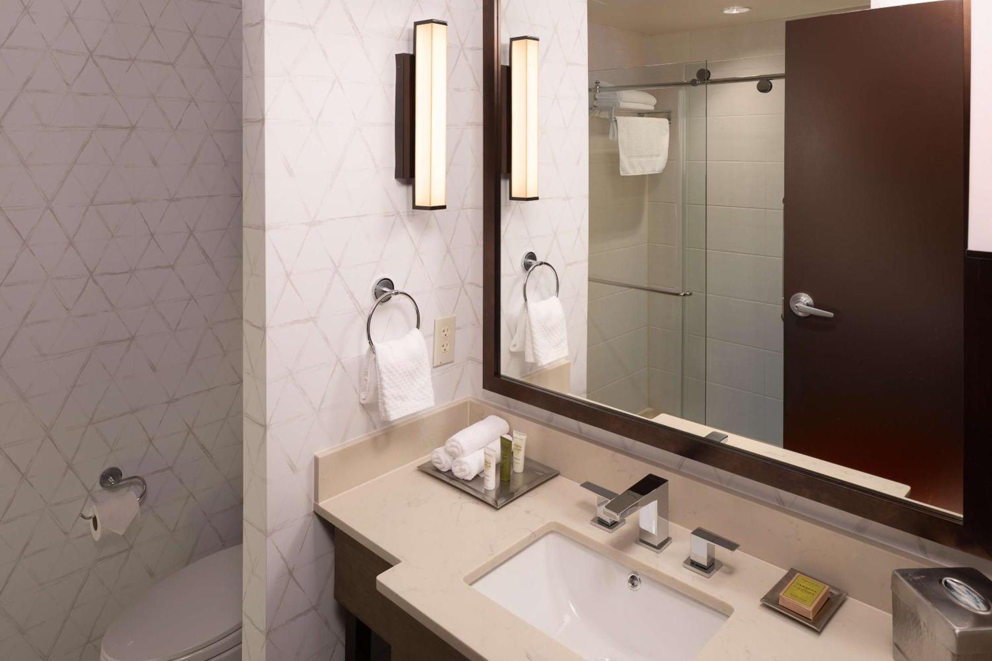 Hilton Asheville Biltmore Park Ngoại thất bức ảnh